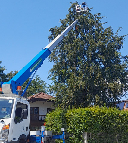 Hebebühne beim Einsatz